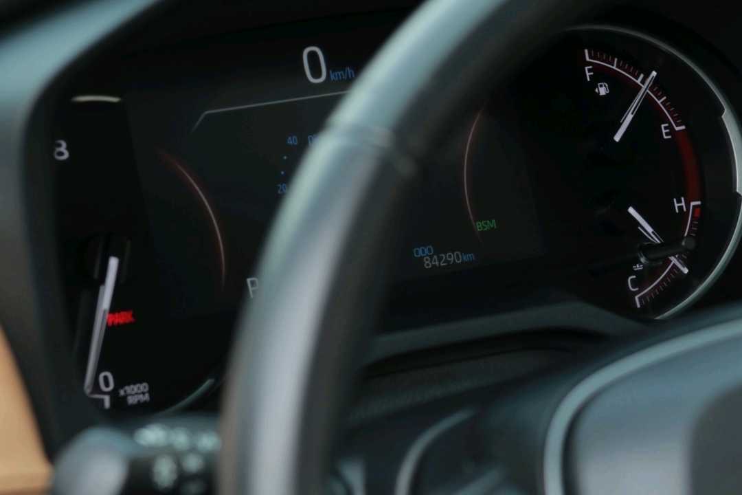 2023 Toyota Rav4 XLE thumbnail 5