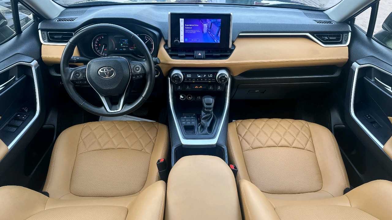 2023 Toyota Rav4 XLE thumbnail 13
