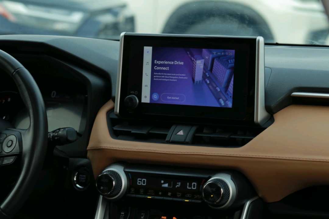 2023 Toyota Rav4 XLE thumbnail 15