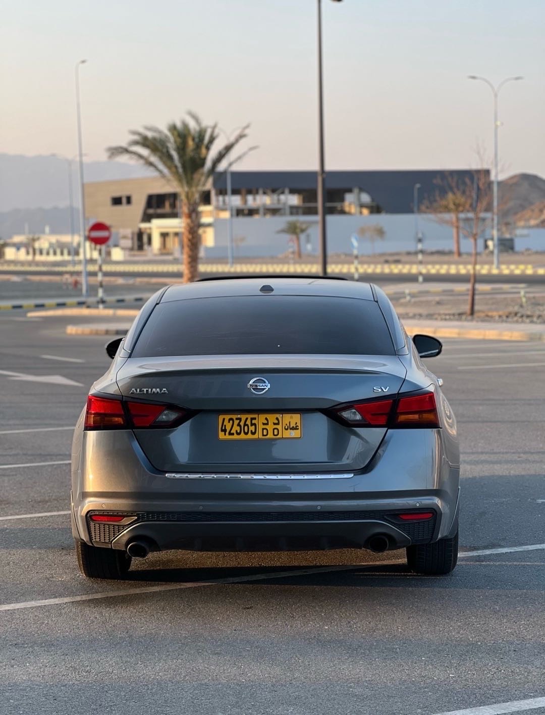 2020 Nissan Altima SV thumbnail 4