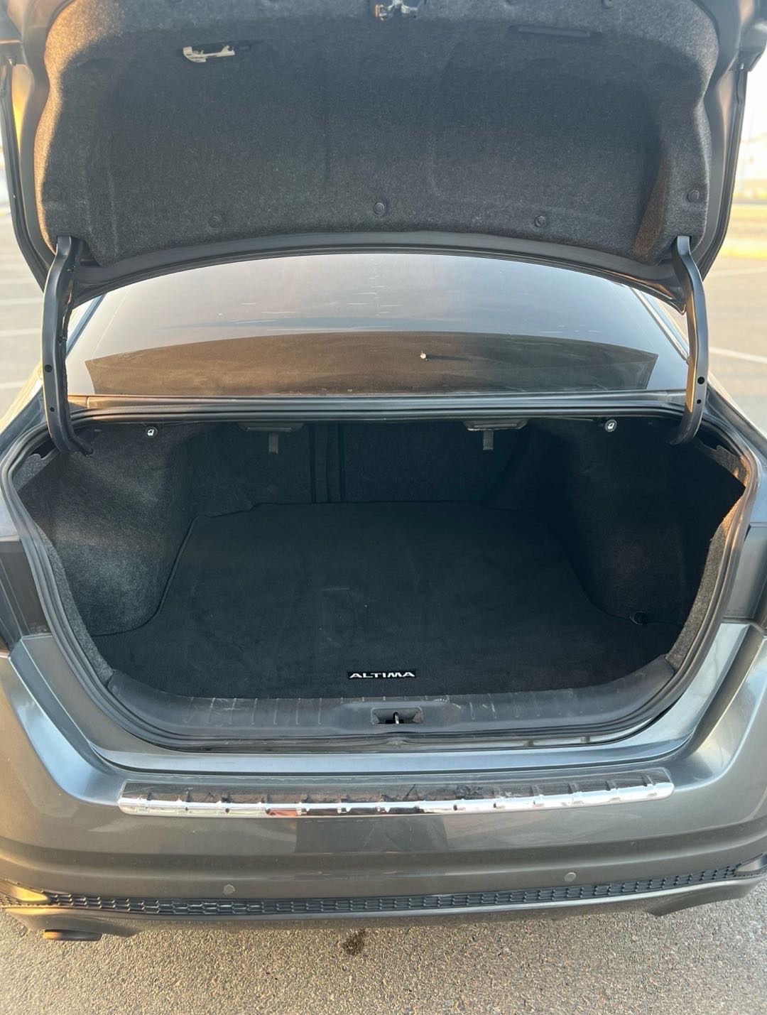 2020 Nissan Altima SV thumbnail 13