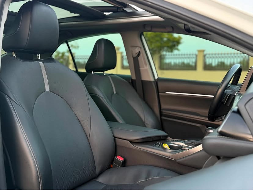 2020 Toyota Camry XSE thumbnail 4