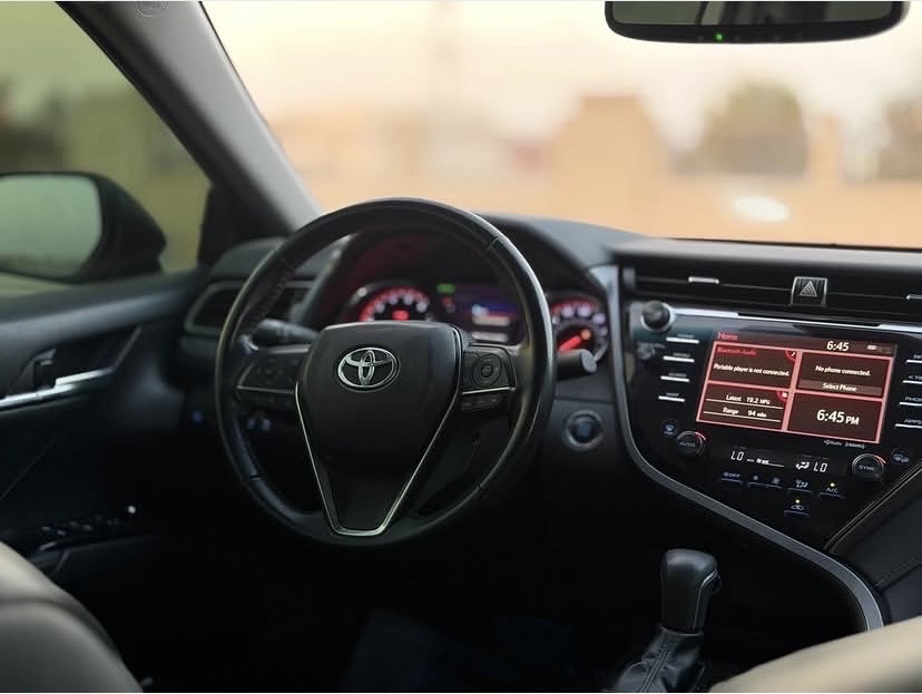 2020 Toyota Camry XSE thumbnail 6