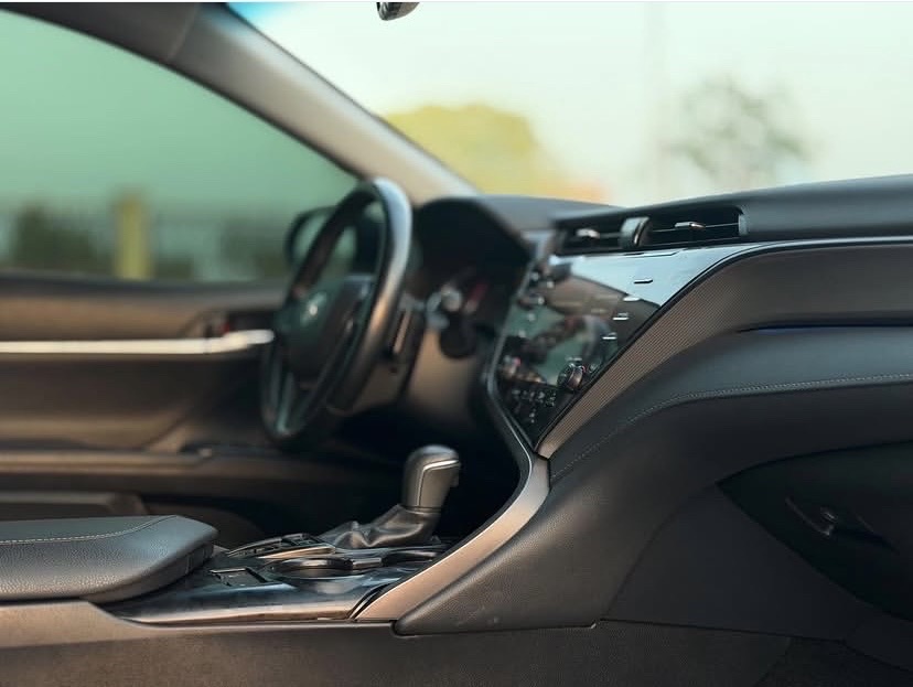 2020 Toyota Camry XSE thumbnail 7