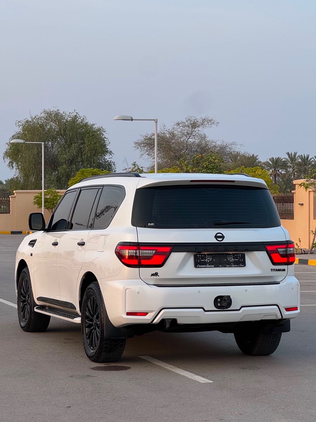 2020 Nissan Patrol Ti thumbnail 2