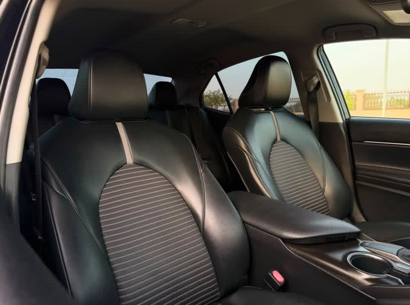 2021 Toyota Camry SE thumbnail 5