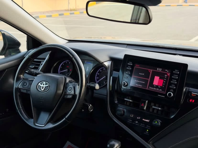 2021 Toyota Camry SE thumbnail 6