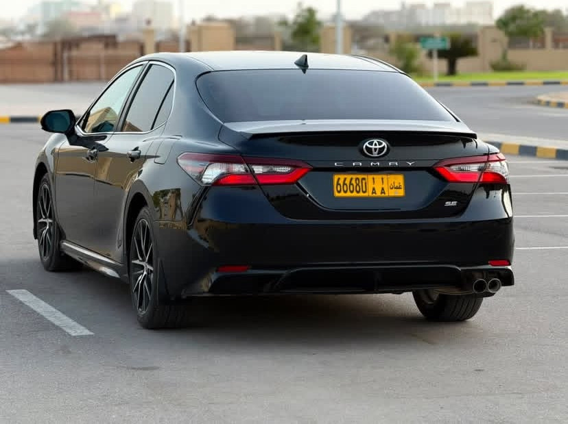 2021 Toyota Camry SE thumbnail 7