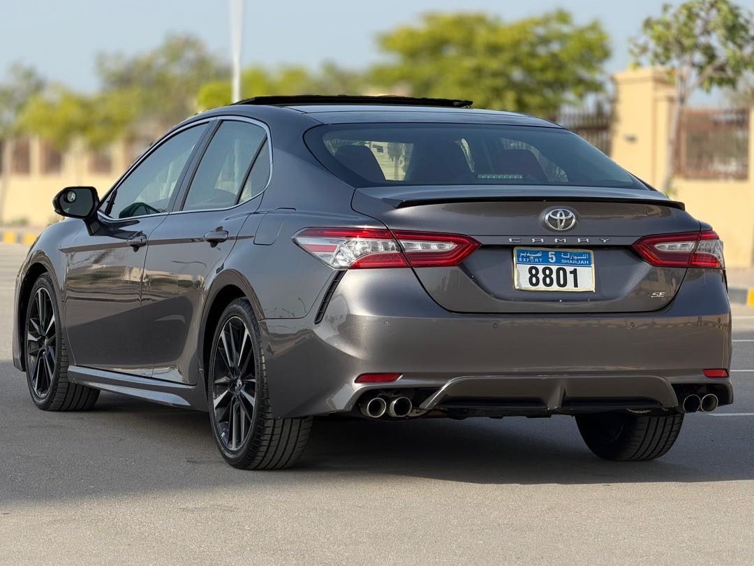 2018 Toyota Camry XSE thumbnail 7