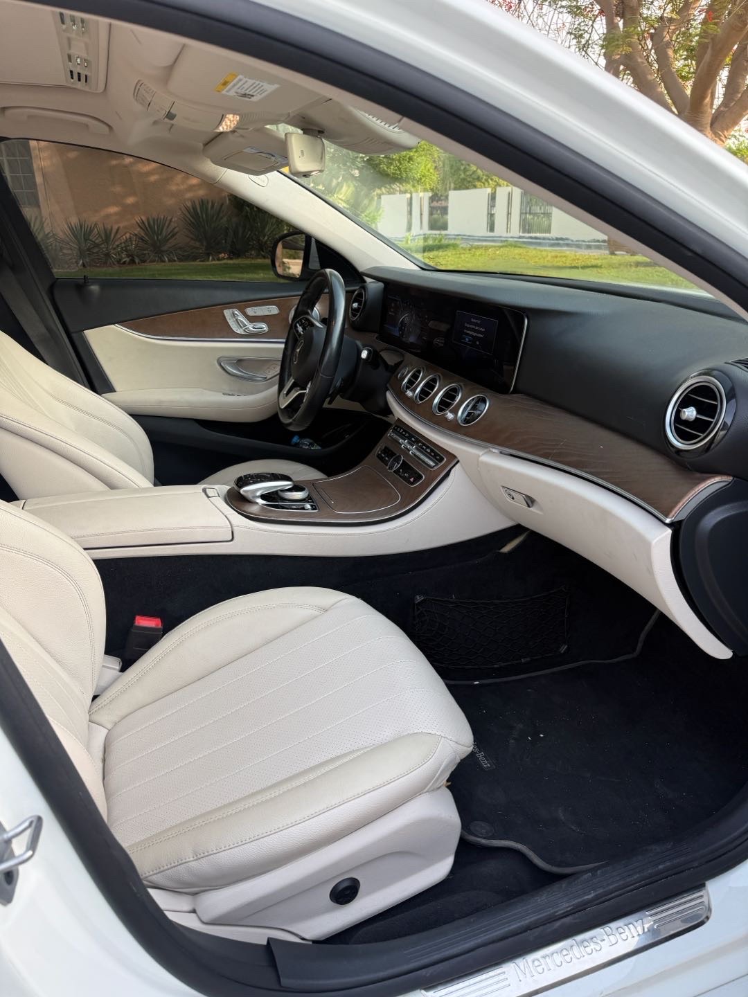 2019 Mercedes-Benz E-Class E 300 AMG Line thumbnail 9