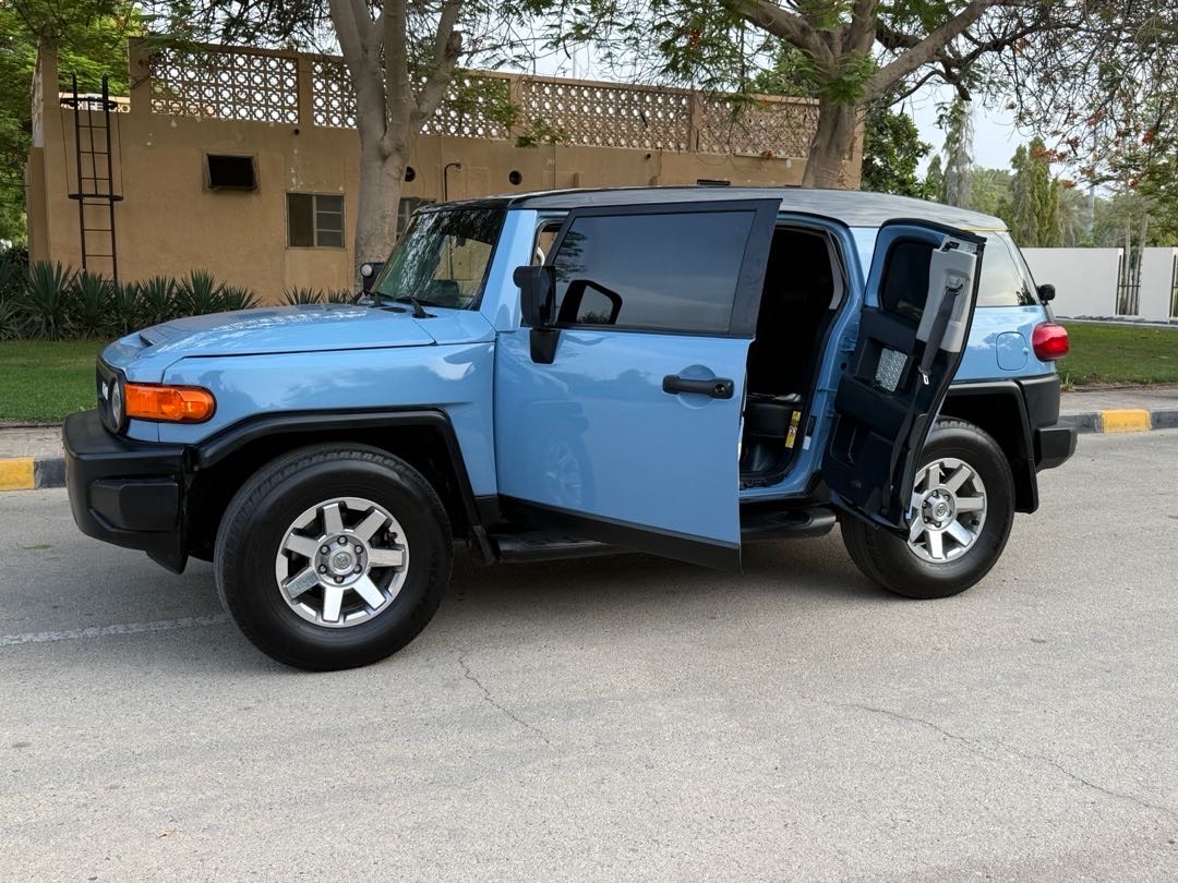 2008 Toyota FJ Cruiser Base thumbnail 10