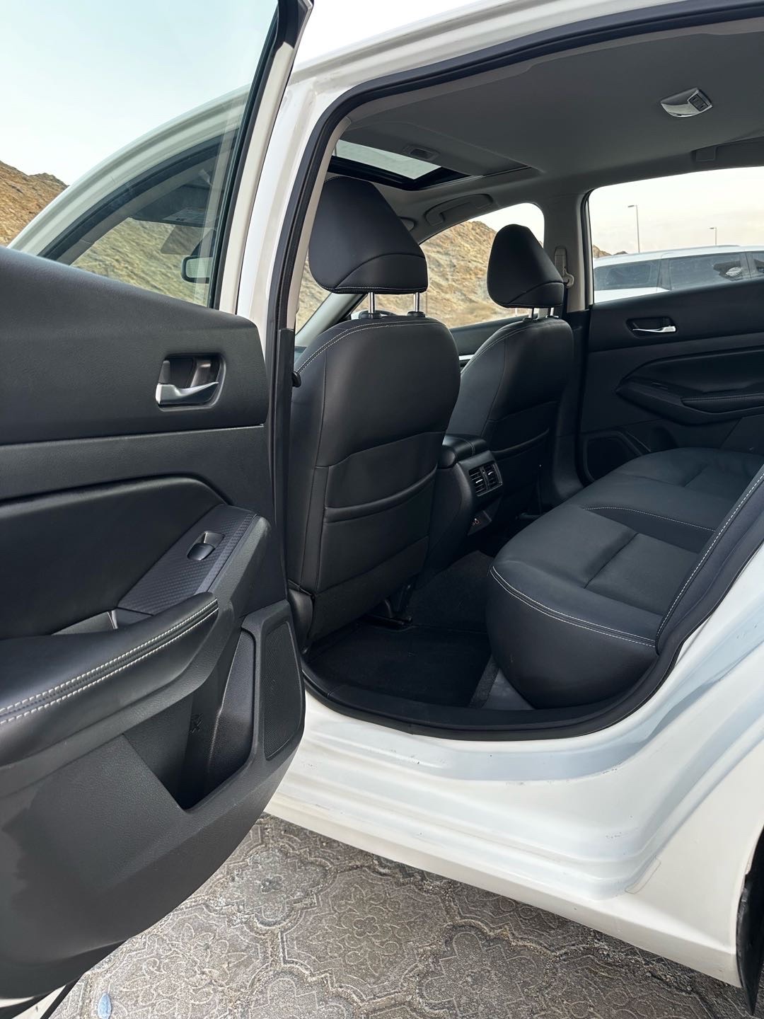 2019 Nissan Altima SL thumbnail 9