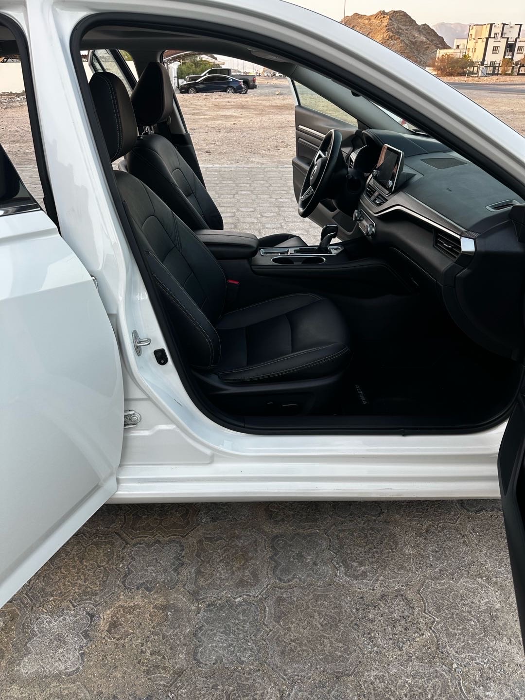 2019 Nissan Altima SL thumbnail 15