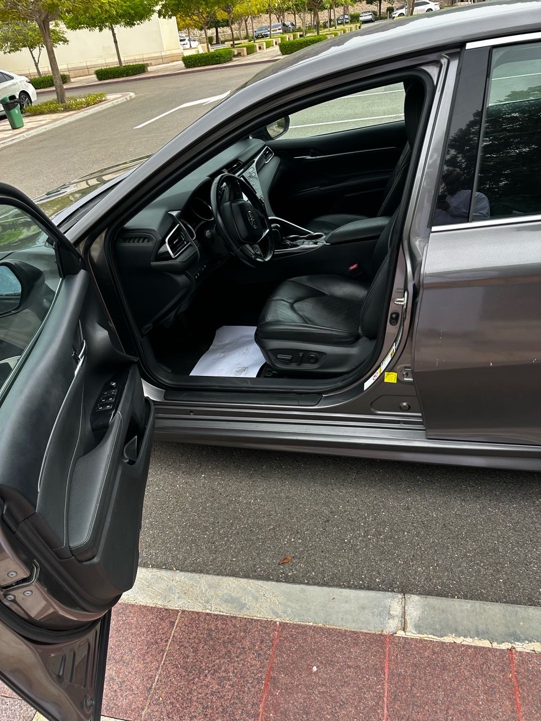 2018 Toyota Camry XSE thumbnail 4