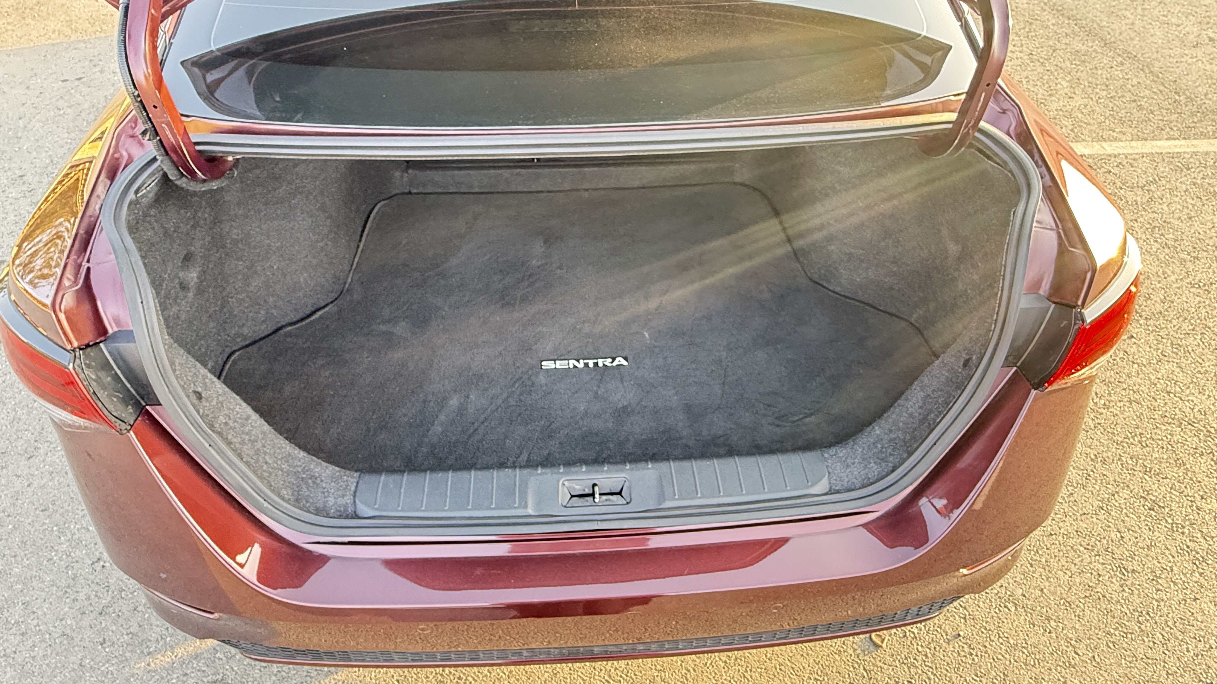 2021 Nissan Sentra SV thumbnail 13