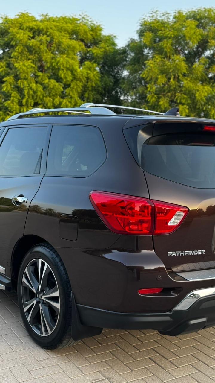2020 Nissan Pathfinder Platinum thumbnail 8