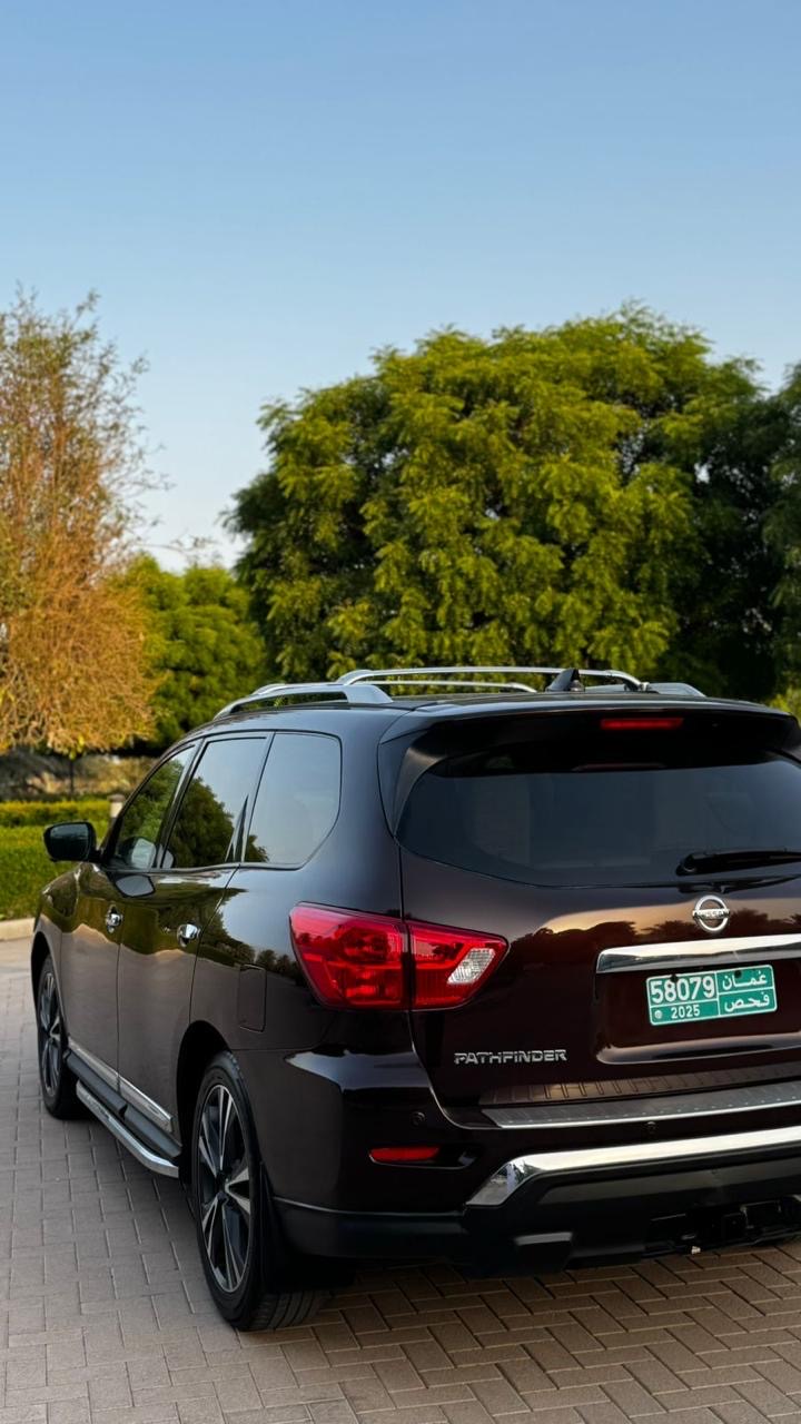 2020 Nissan Pathfinder Platinum thumbnail 9