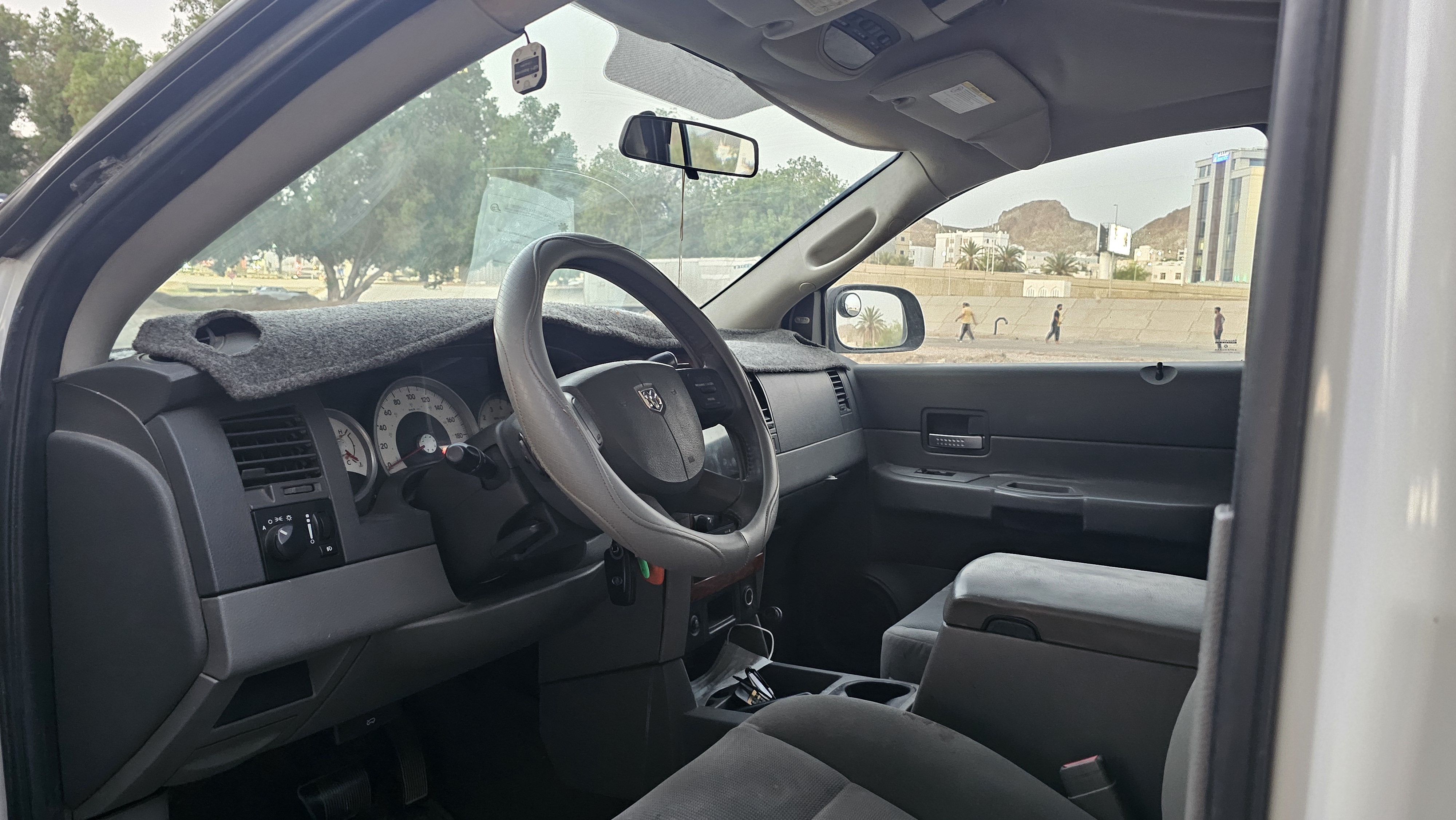 2005 Dodge Durango SXT thumbnail 5