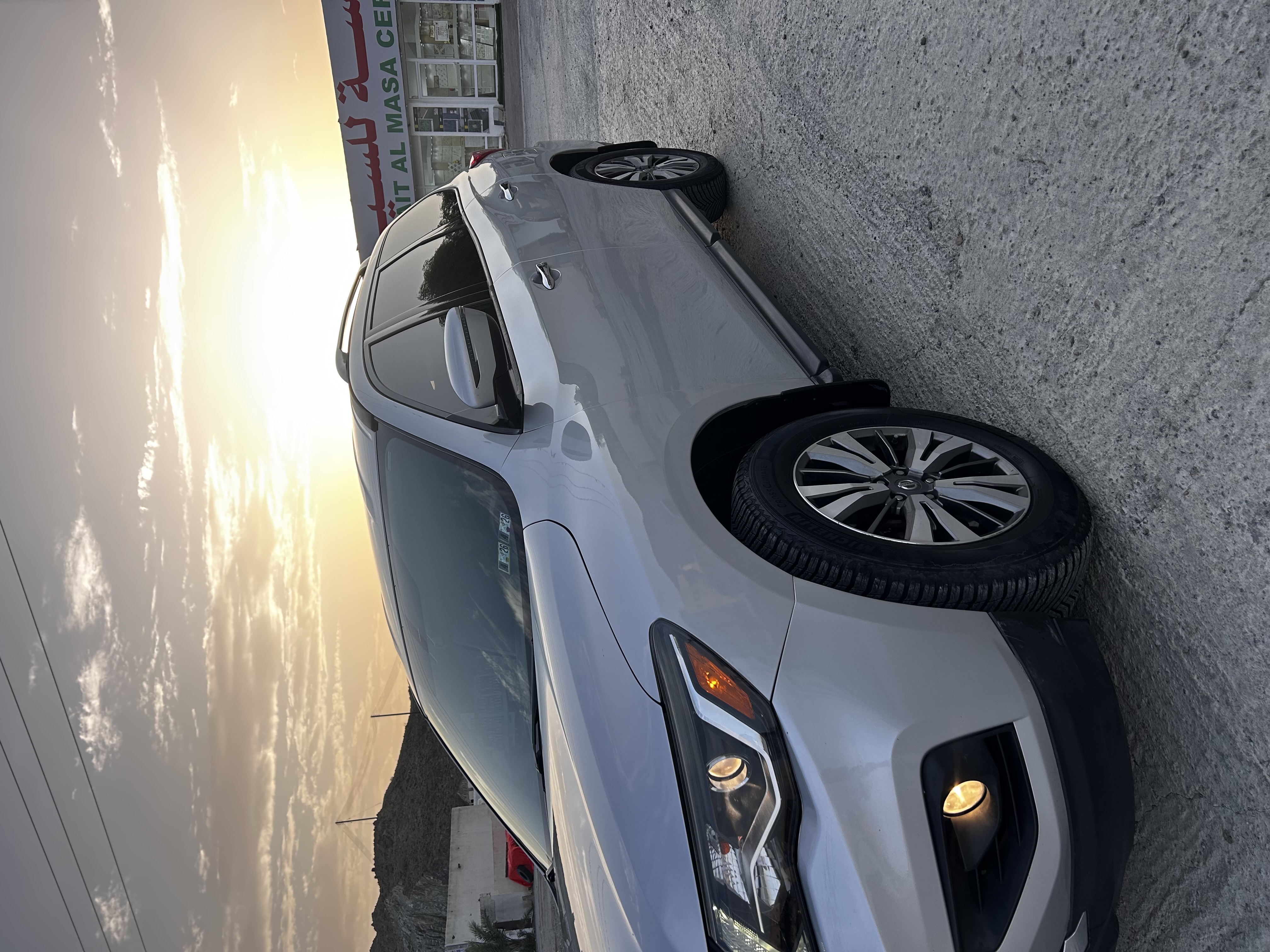 2018 Nissan Pathfinder SV thumbnail 5
