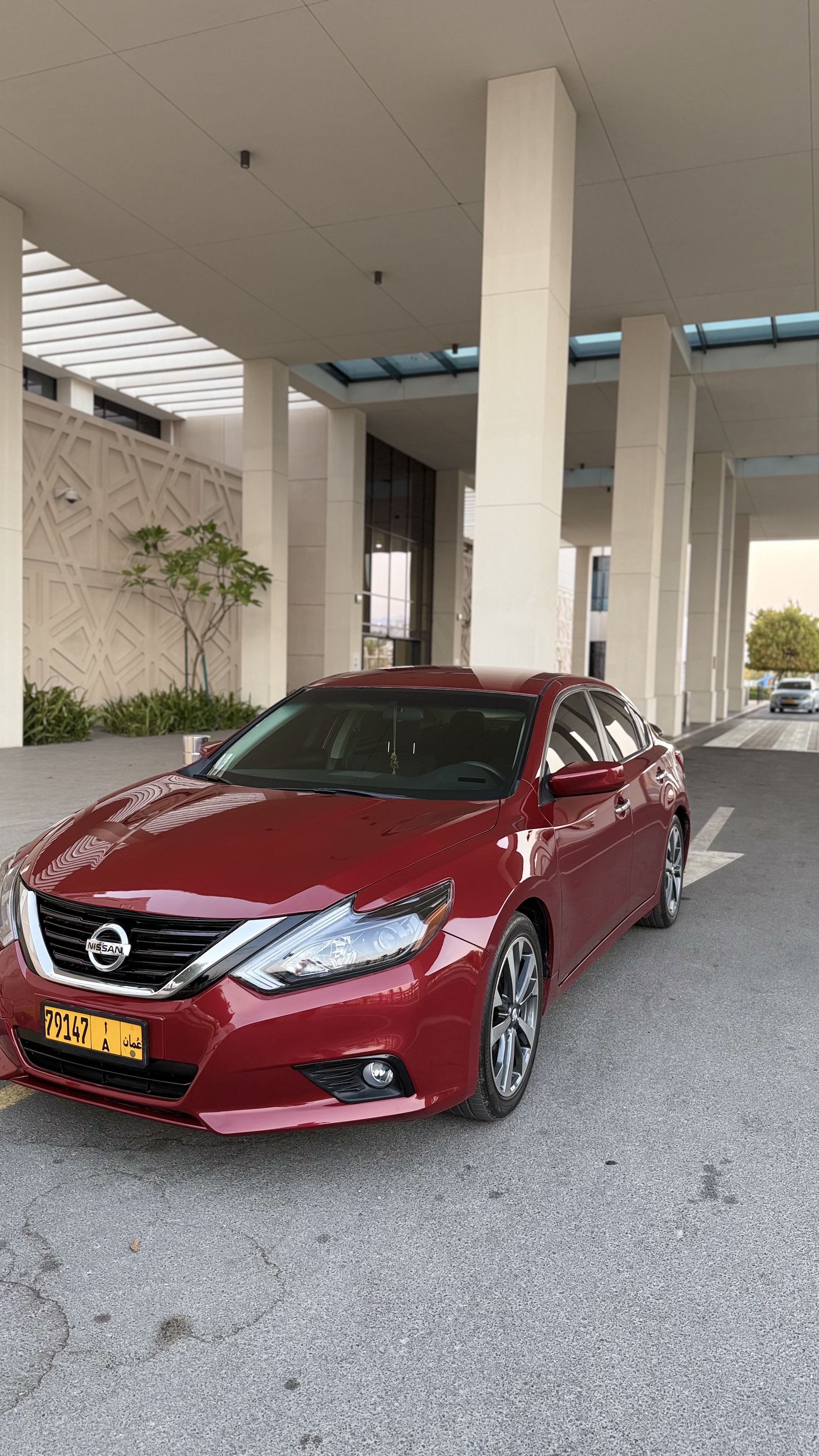 2017 Nissan Altima S thumbnail 2