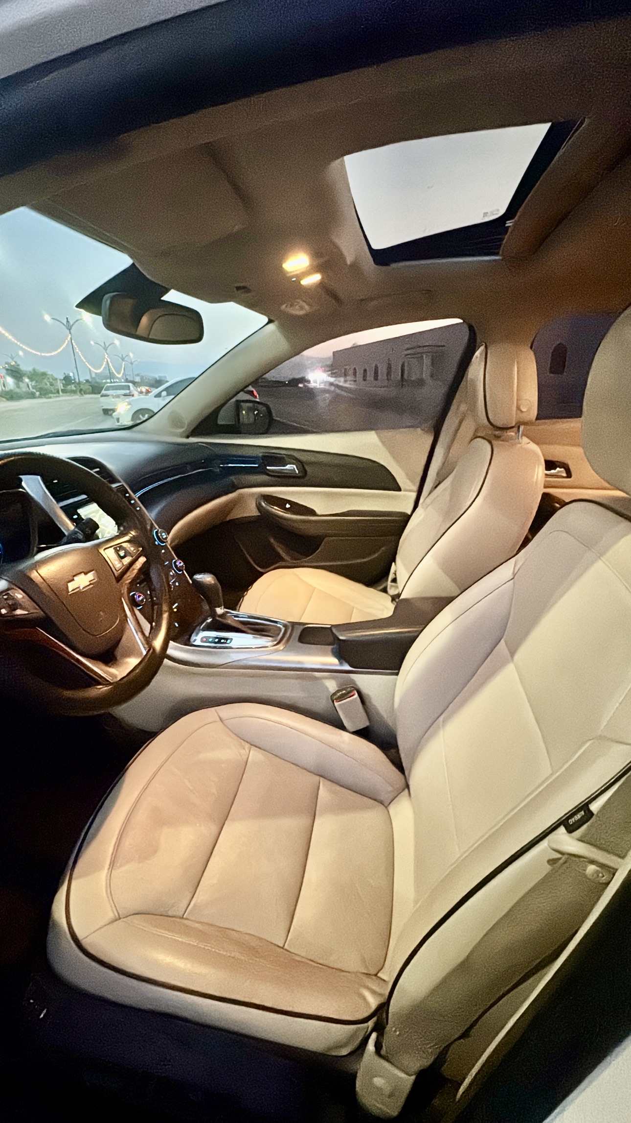 2016 Chevrolet Malibu LT thumbnail 10