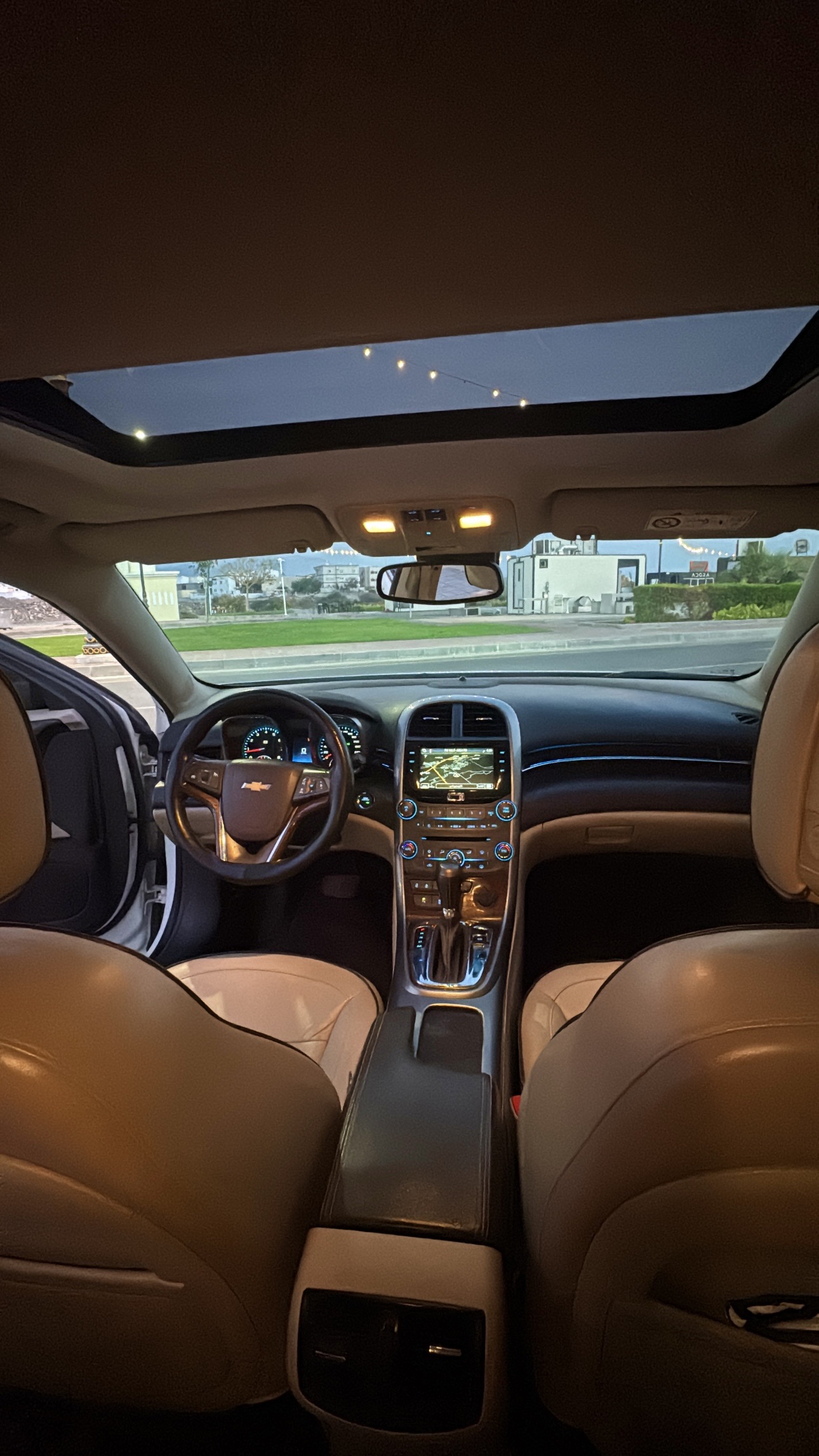 2016 Chevrolet Malibu LT thumbnail 11