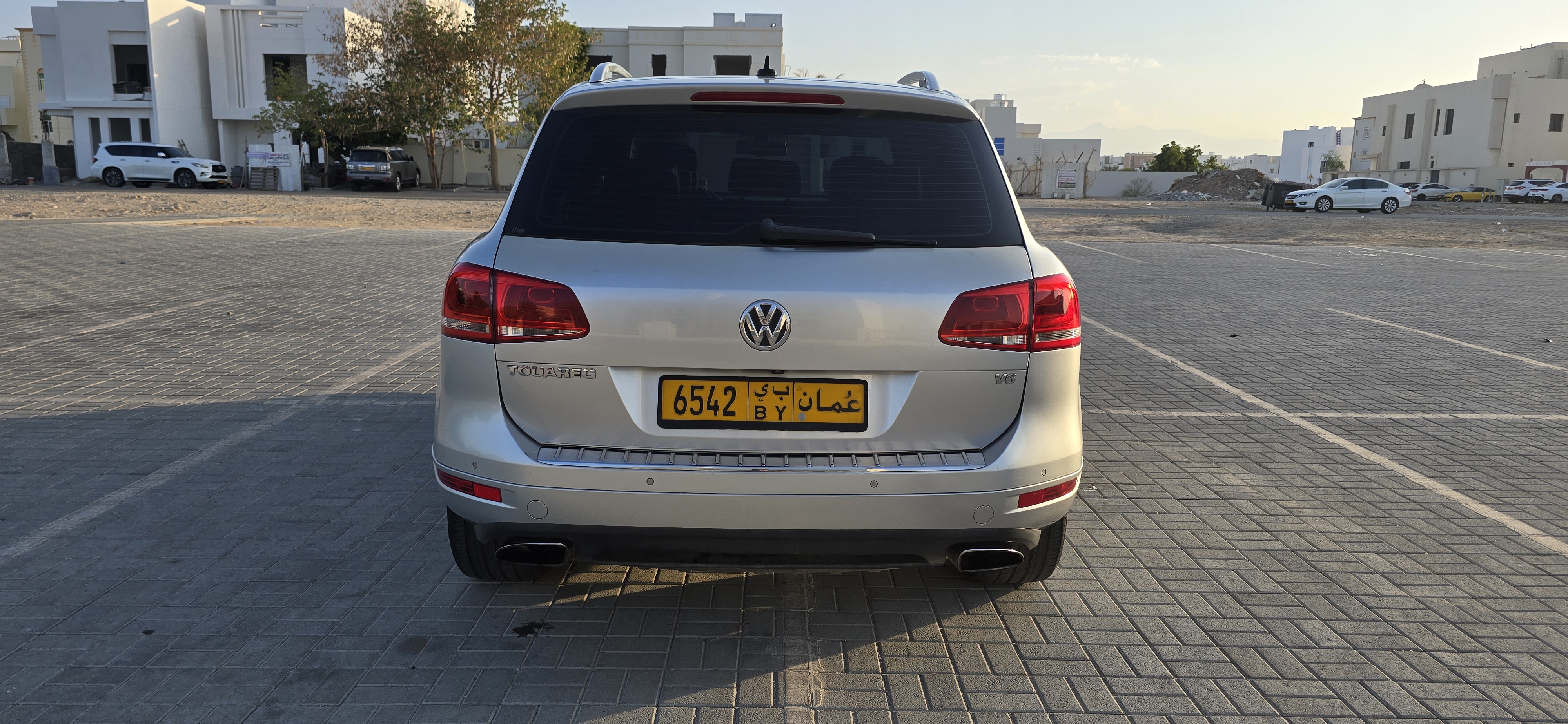 2012 Volkswagen Touareg Base thumbnail 3