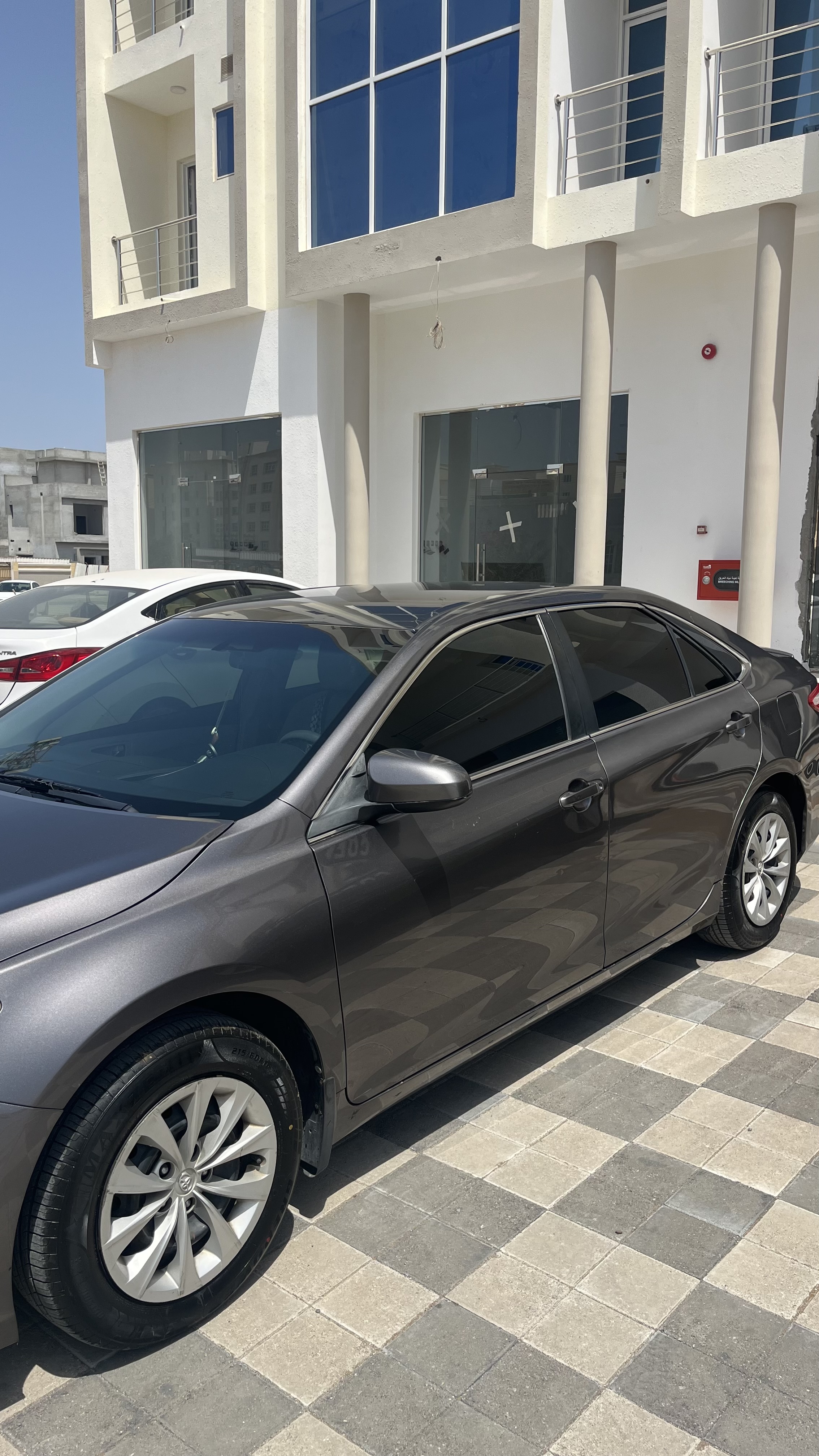 2015 Toyota Camry LE thumbnail 4
