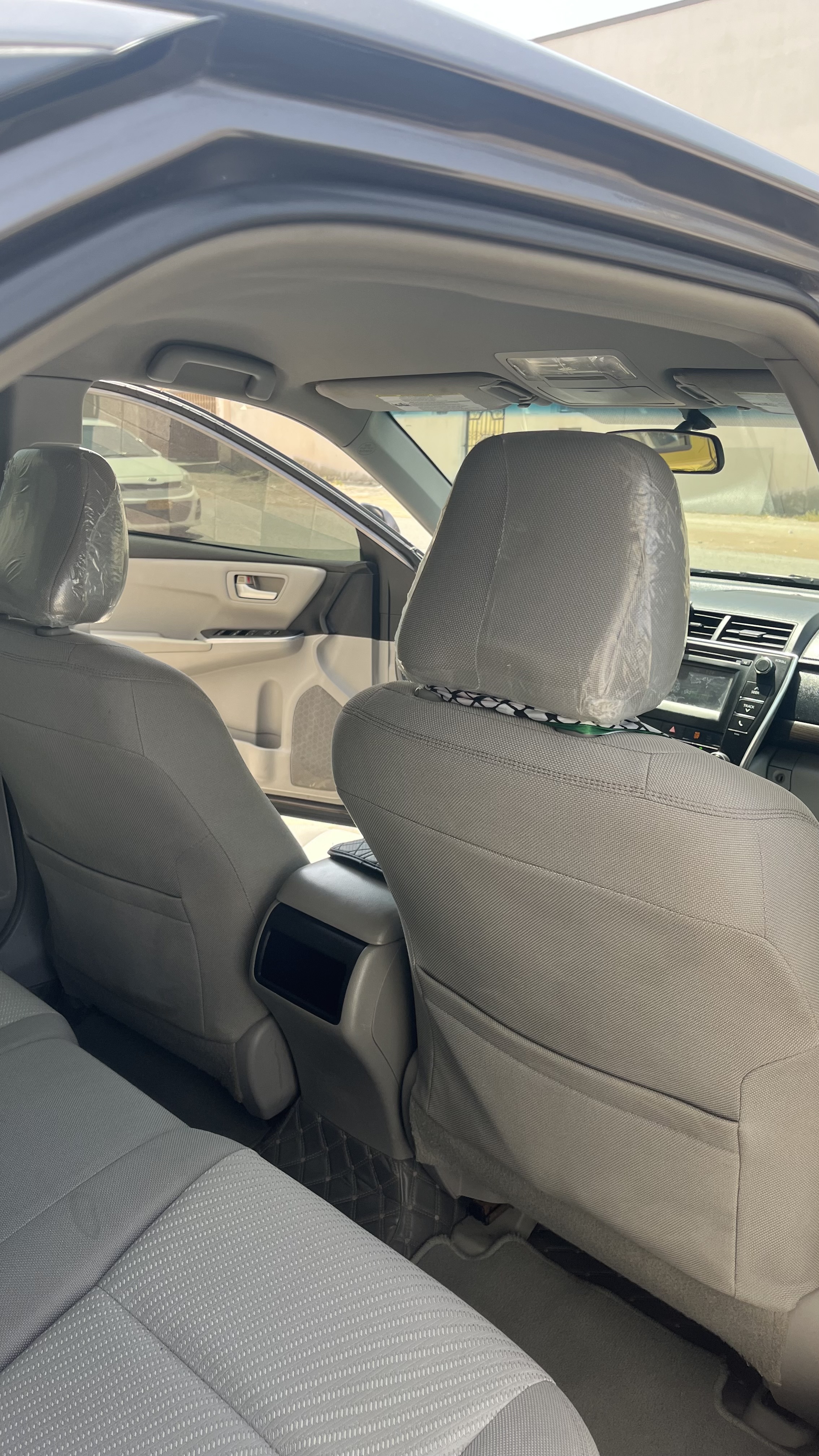 2015 Toyota Camry LE thumbnail 7