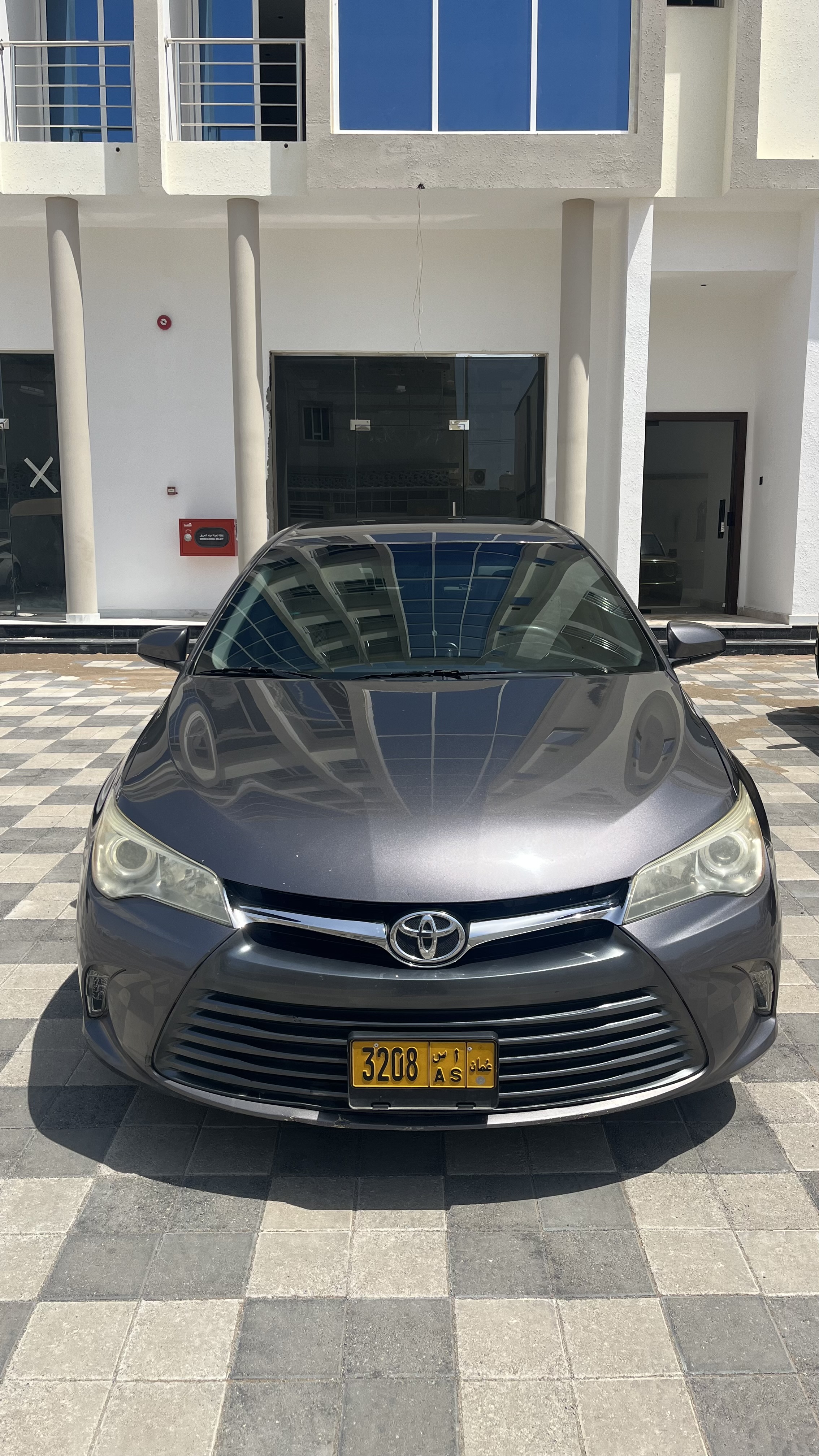2015 Toyota Camry LE thumbnail 12