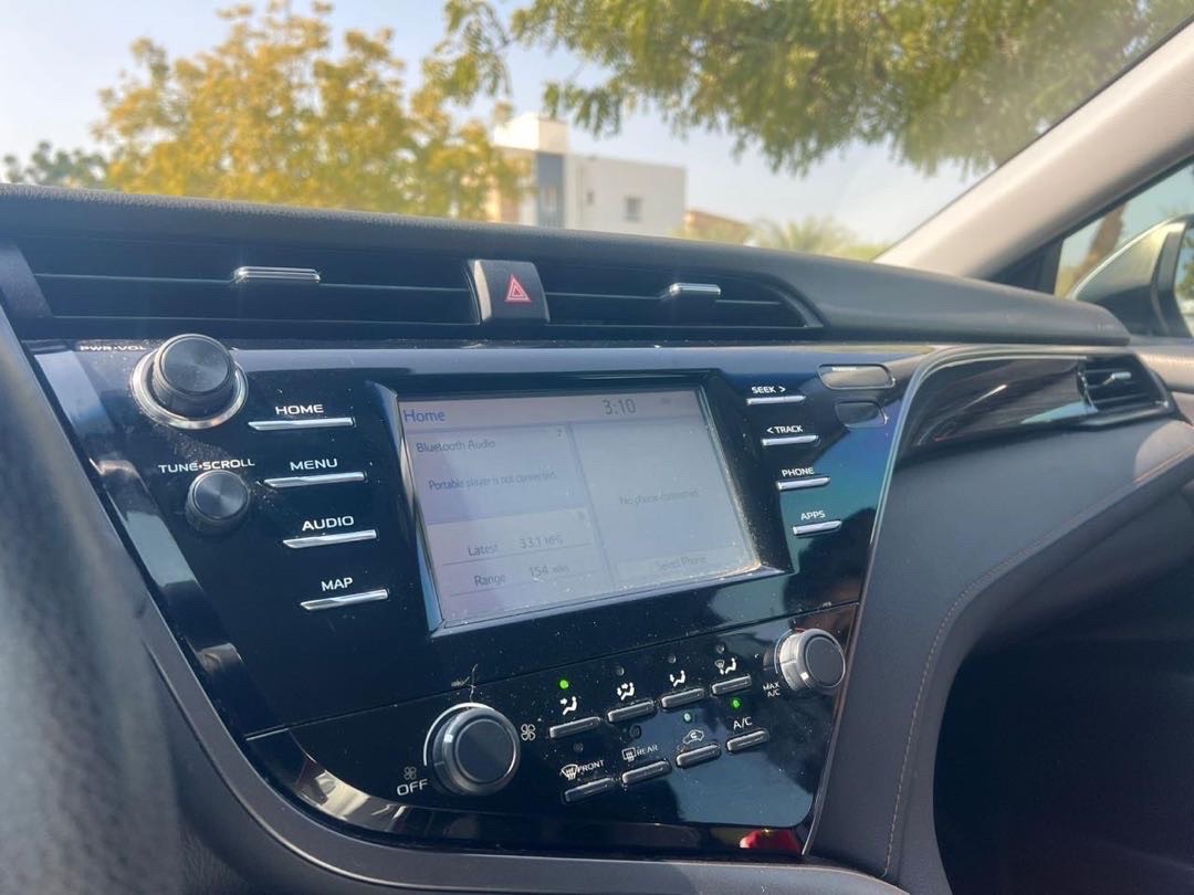 2019 Toyota Camry LE thumbnail 4