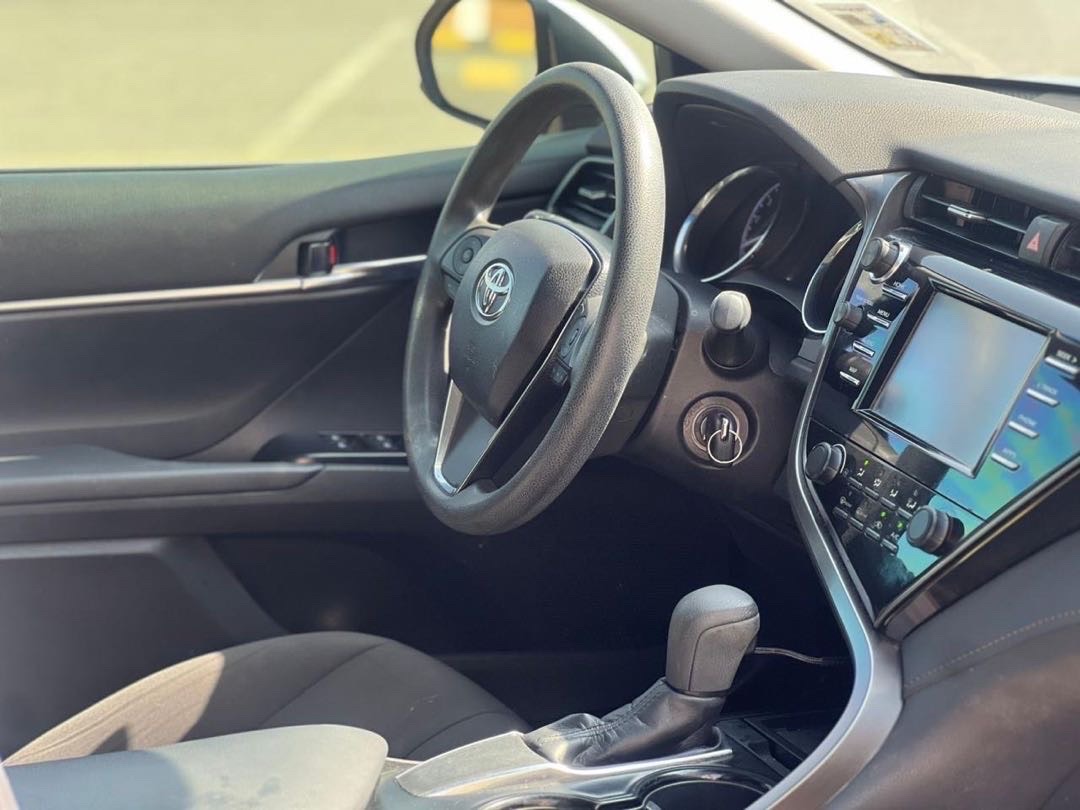 2019 Toyota Camry LE thumbnail 5