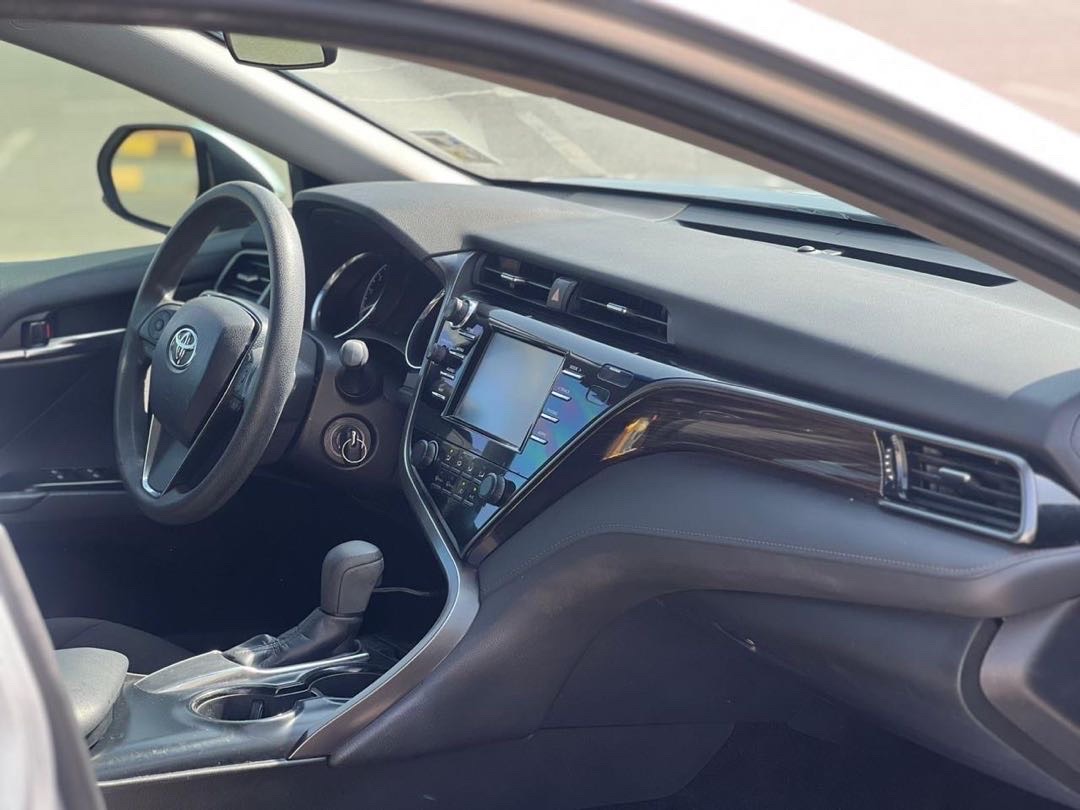 2019 Toyota Camry LE thumbnail 7