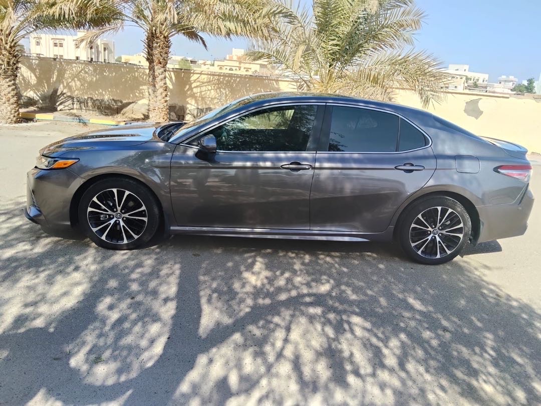 2018 Toyota Camry SE thumbnail 8