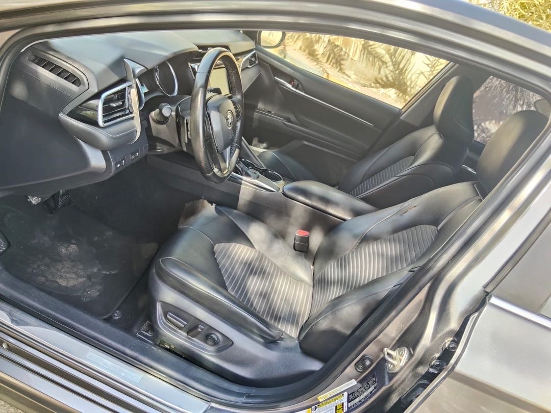2018 Toyota Camry SE thumbnail 12