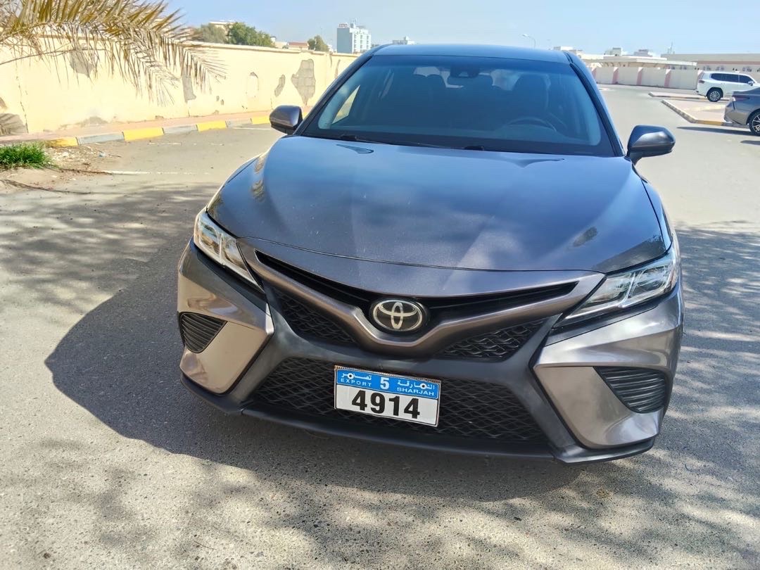 2018 Toyota Camry SE thumbnail 13