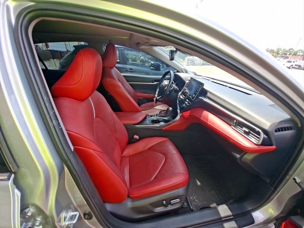 2021 Toyota Camry XSE thumbnail 17