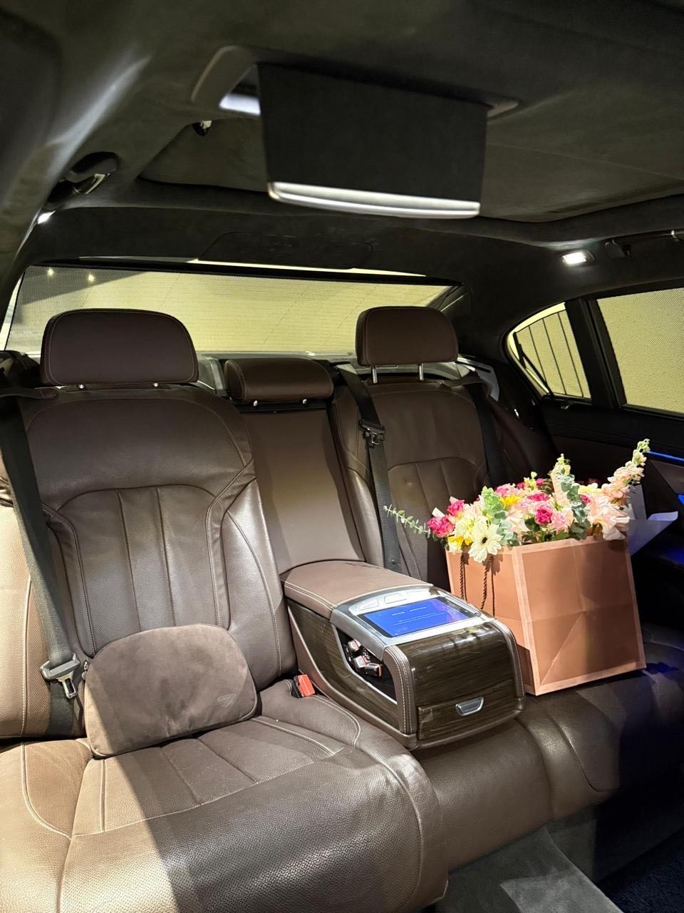 2016 BMW 7 Series 740Li thumbnail 2
