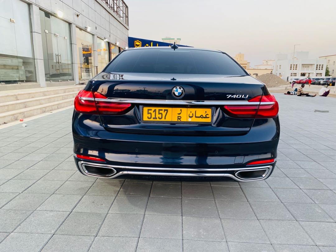 2016 BMW 7 Series 740Li thumbnail 7