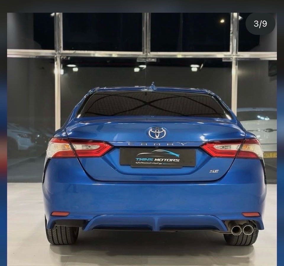 2020 Toyota Camry SE thumbnail 6