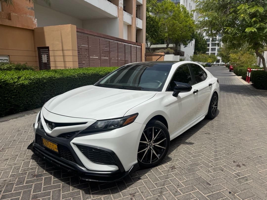 2023 Toyota Camry SE thumbnail 2