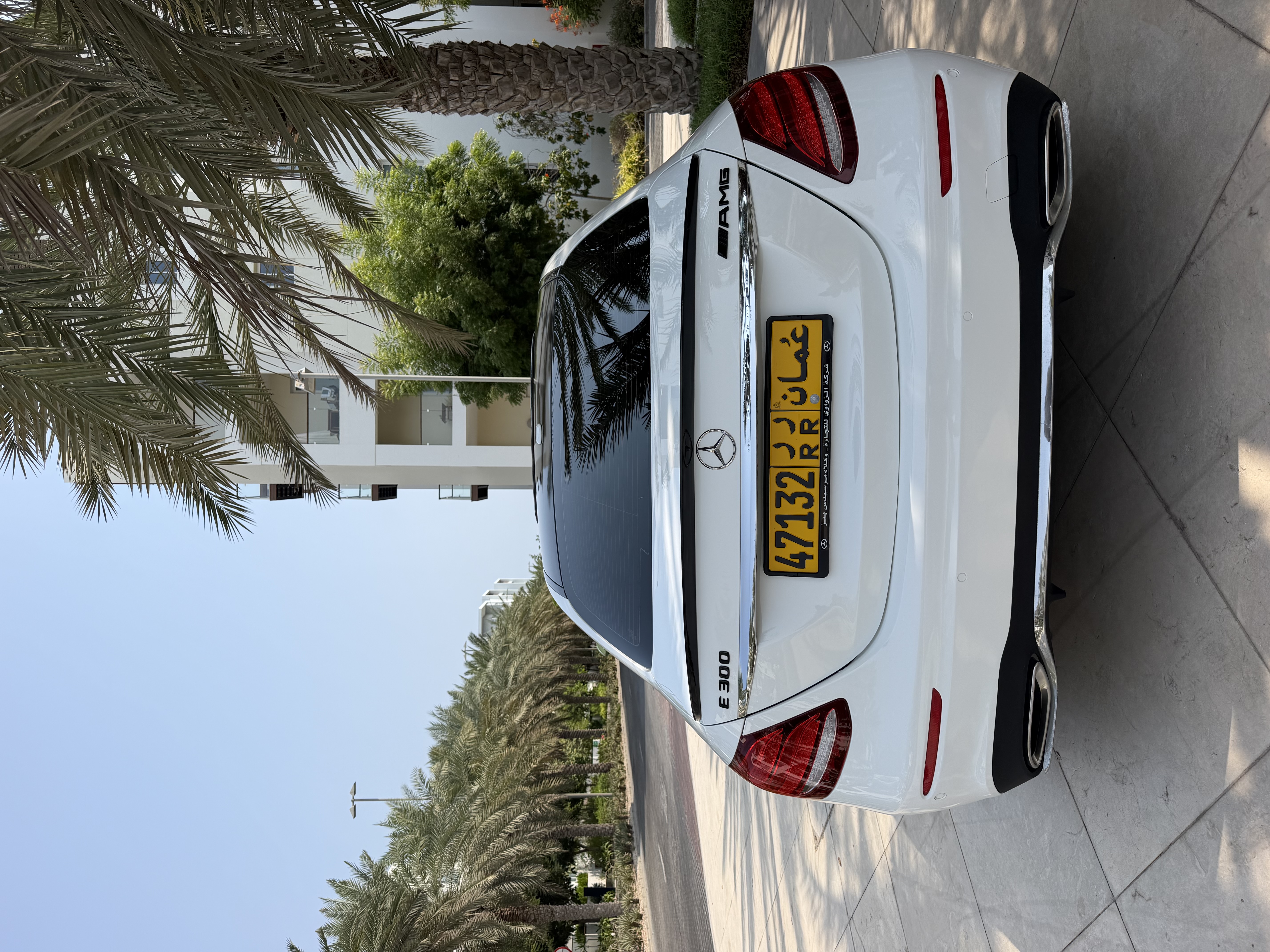 2018 Mercedes-Benz E-Class E 300 e thumbnail 7