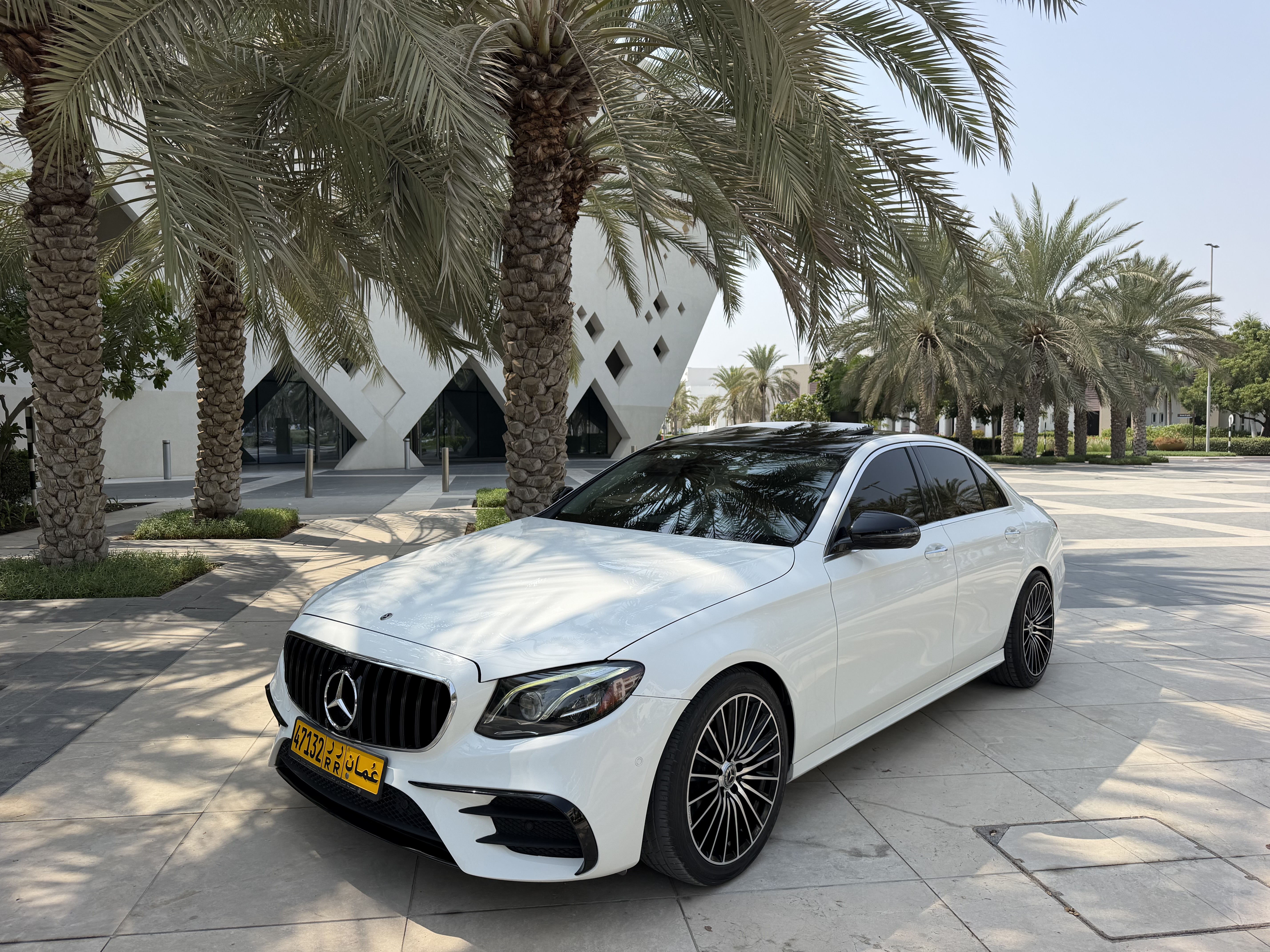 2018 Mercedes-Benz E-Class E 300 e thumbnail 9