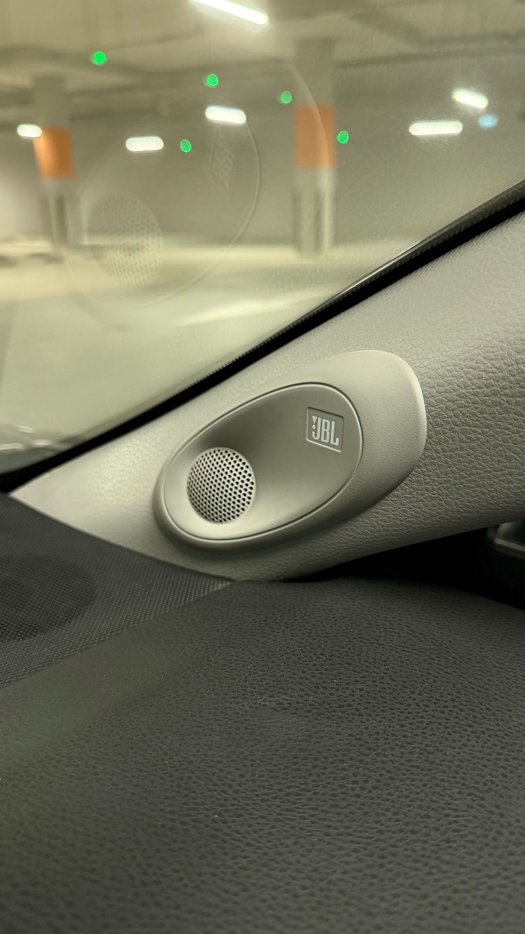 2021 Toyota Camry XSE thumbnail 11