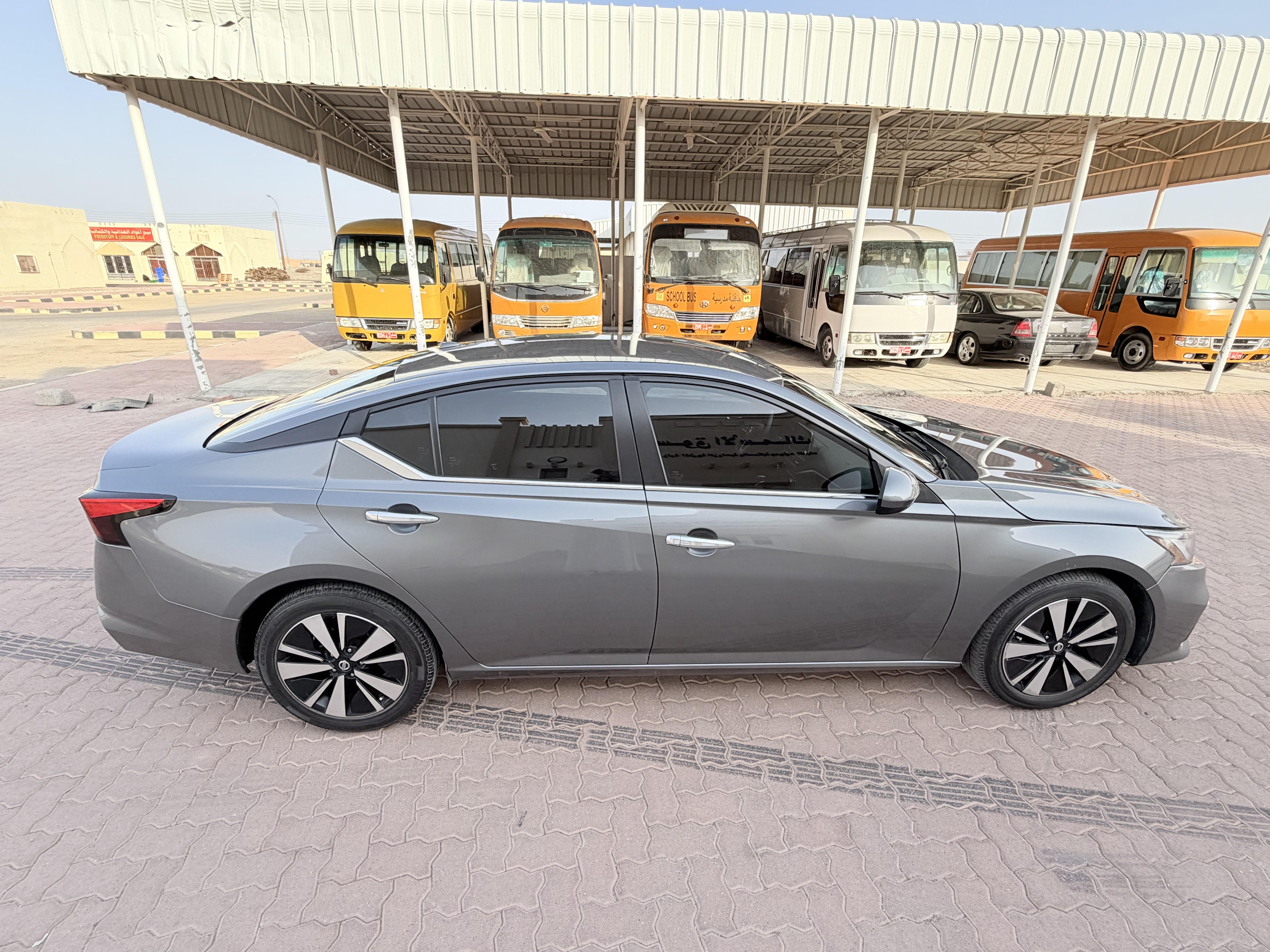 2021 Nissan Altima SV thumbnail 11