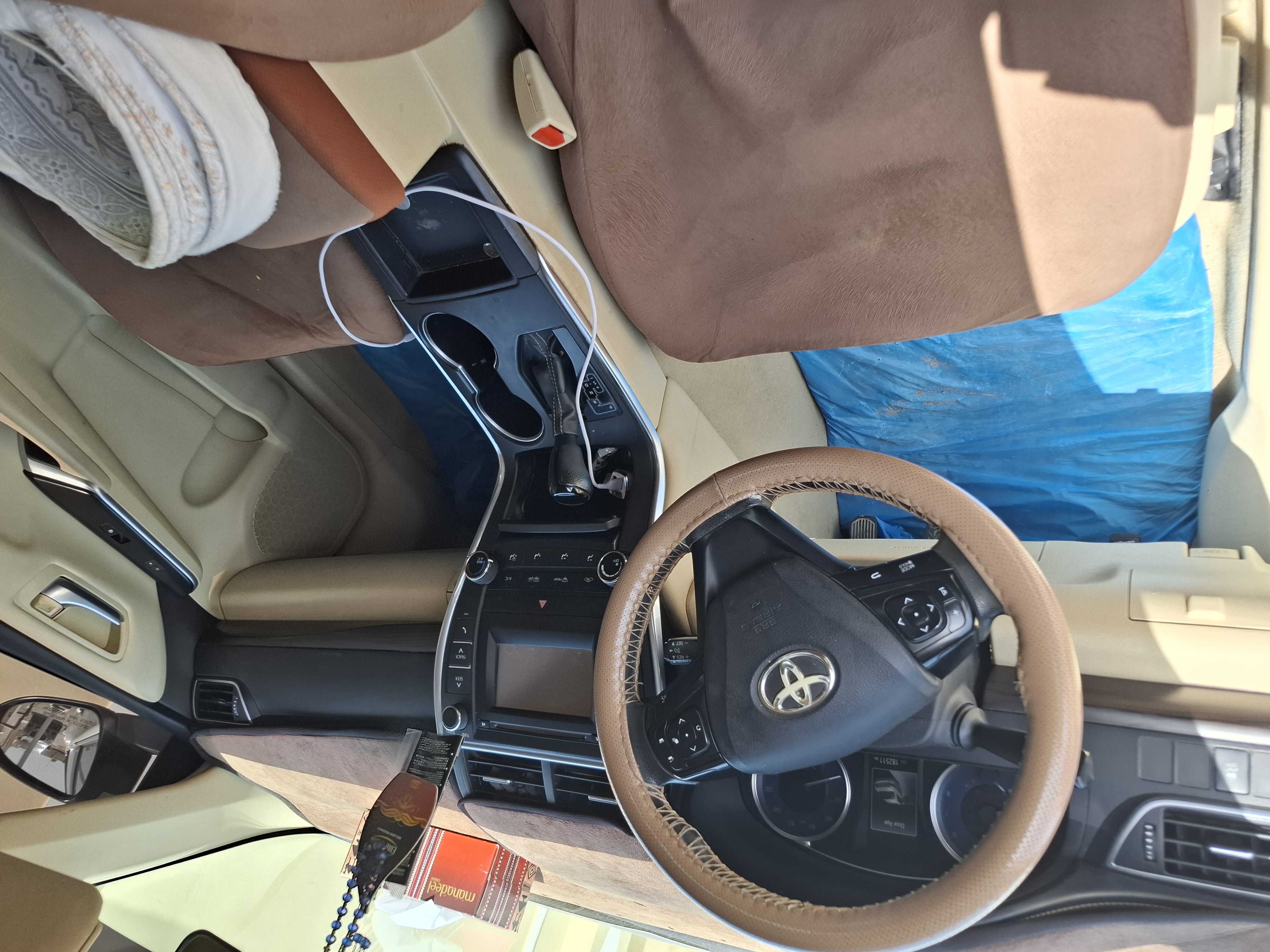 2017 Toyota Camry LE thumbnail 6