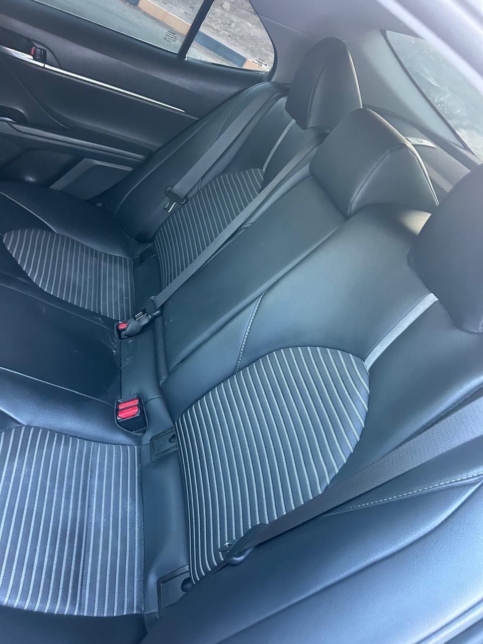 2019 Toyota Camry SE thumbnail 9