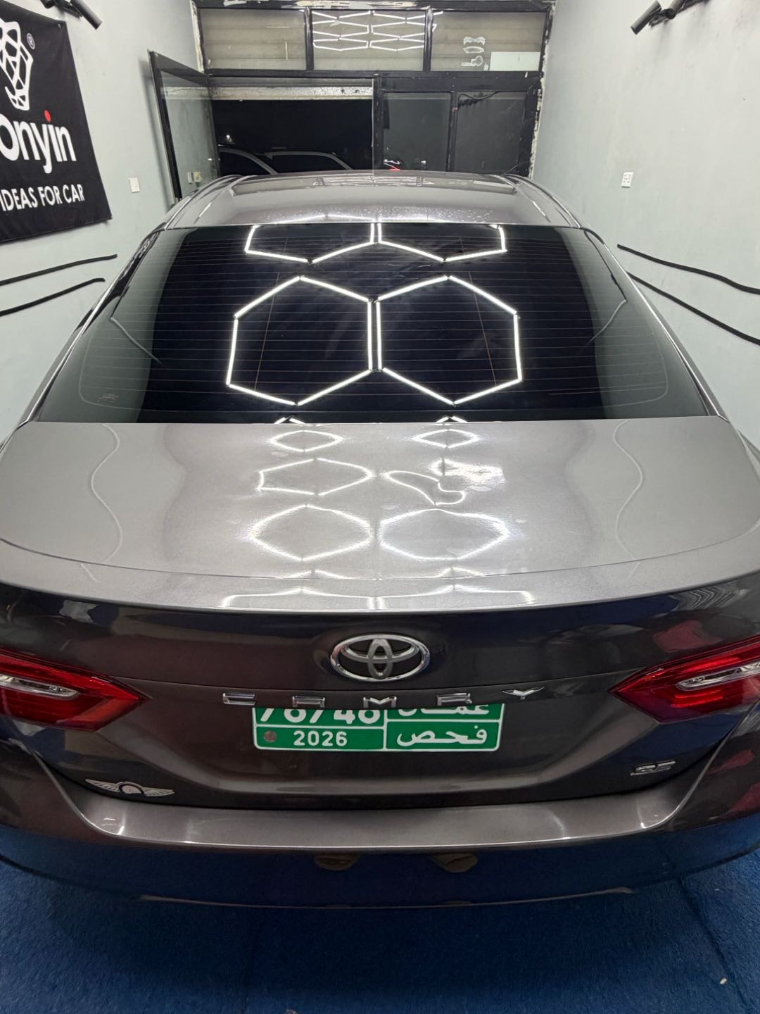 2018 Toyota Camry SE thumbnail 6