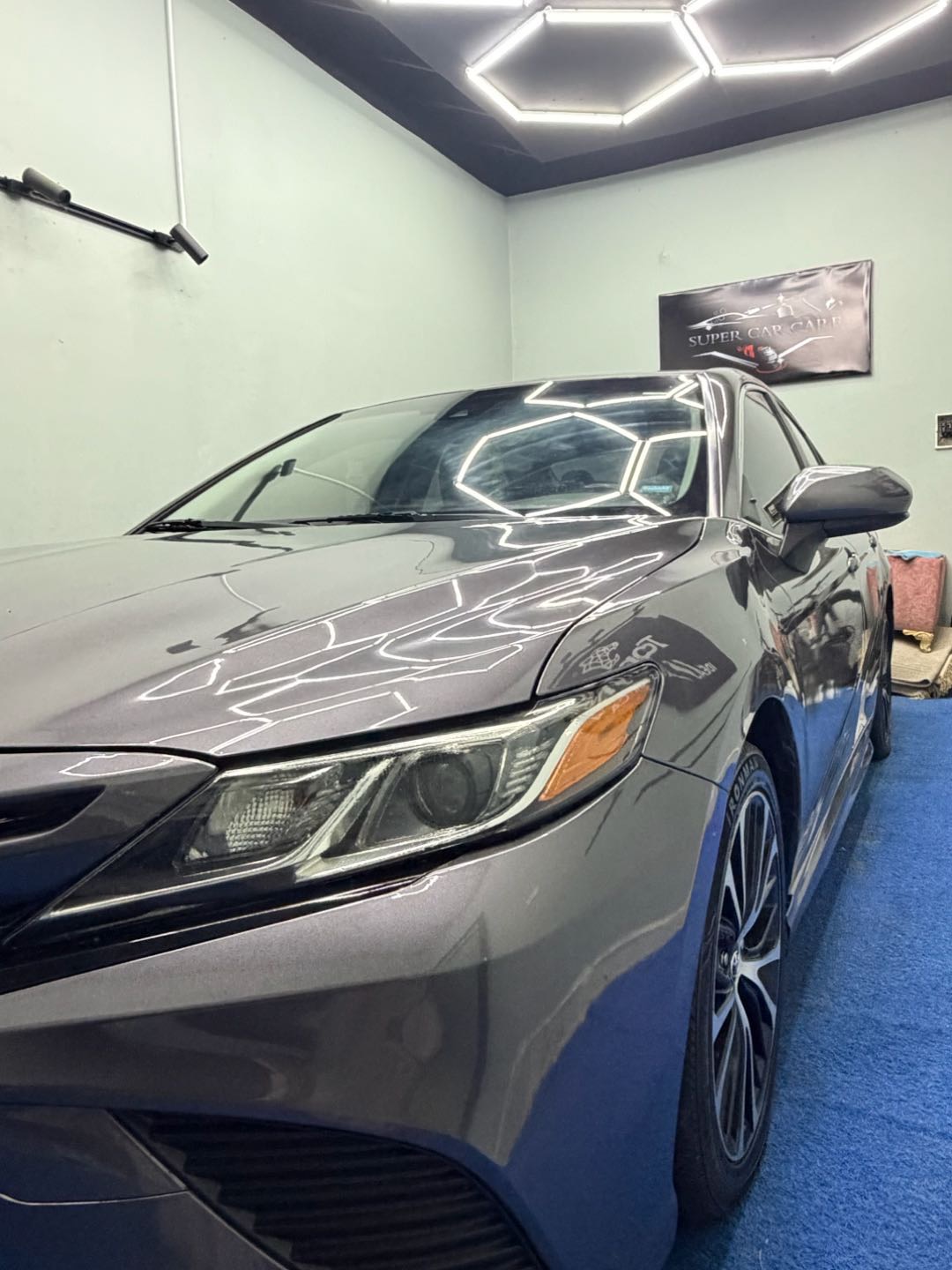 2018 Toyota Camry SE thumbnail 14