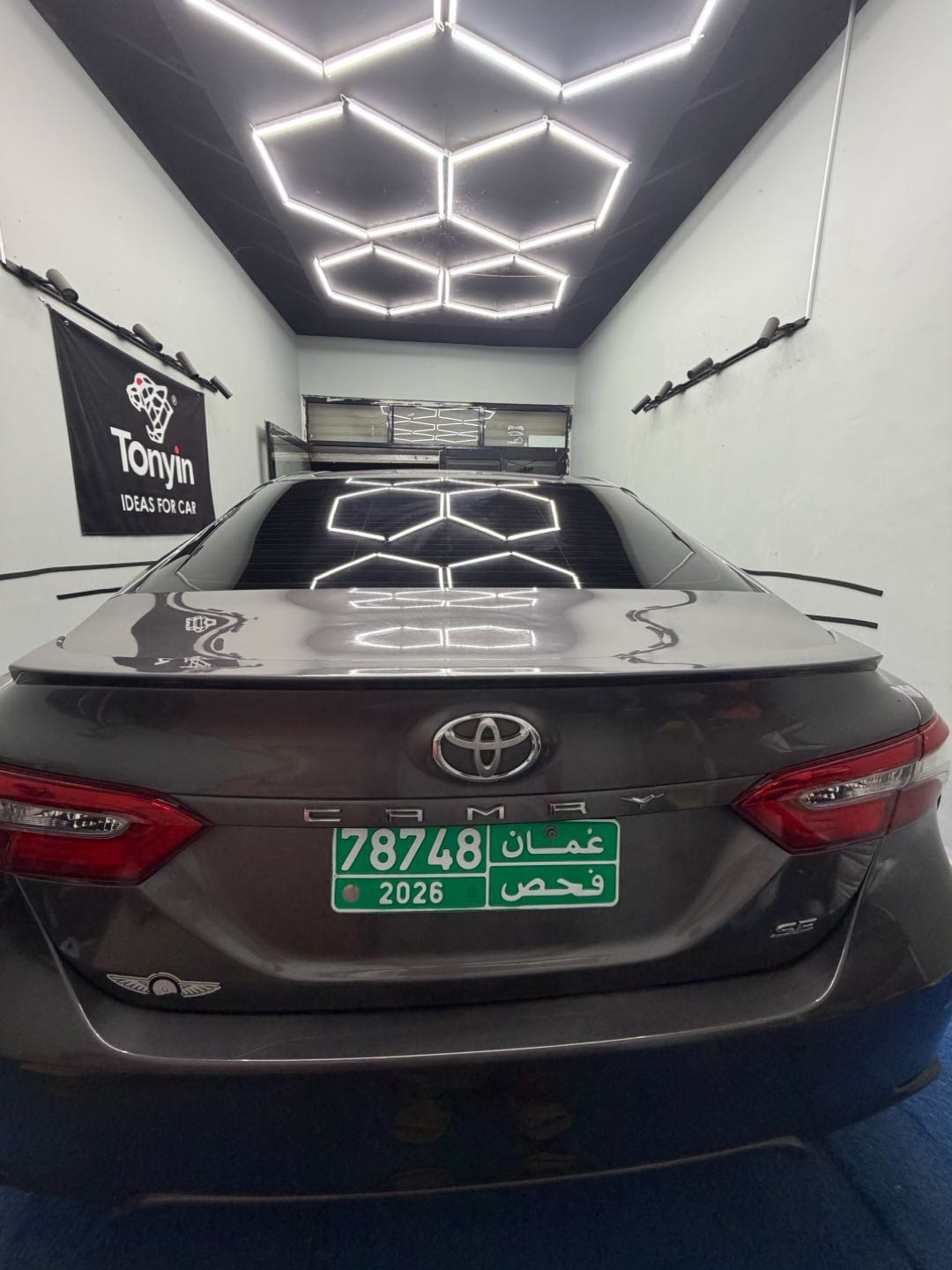 2018 Toyota Camry SE thumbnail 18